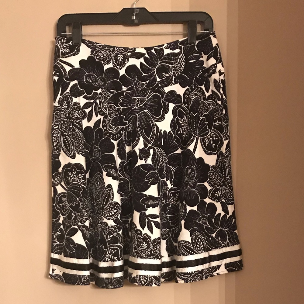 Clues Collections Black and White Print Skirt